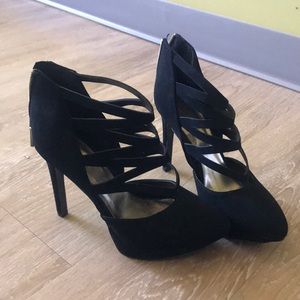 Black heeled shoes